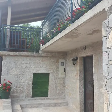 Modernes Ferienhaus In Mit Garten, Grill Und Terrasse 別荘 Cetina